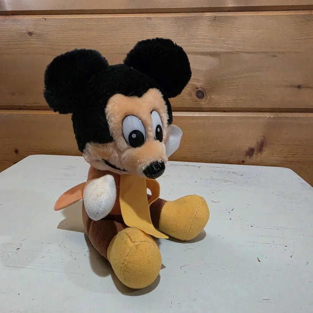 Lot of 4 Vintage Disney 8